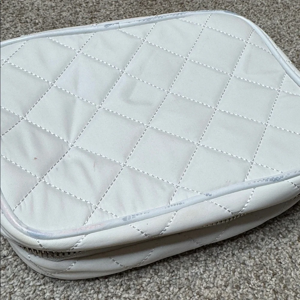 Trish McEvoy White Quilted Zip-Around Makeup Bag Travel Cosmetic Case